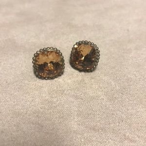 Antique gold light Colorado Cushion cut studs